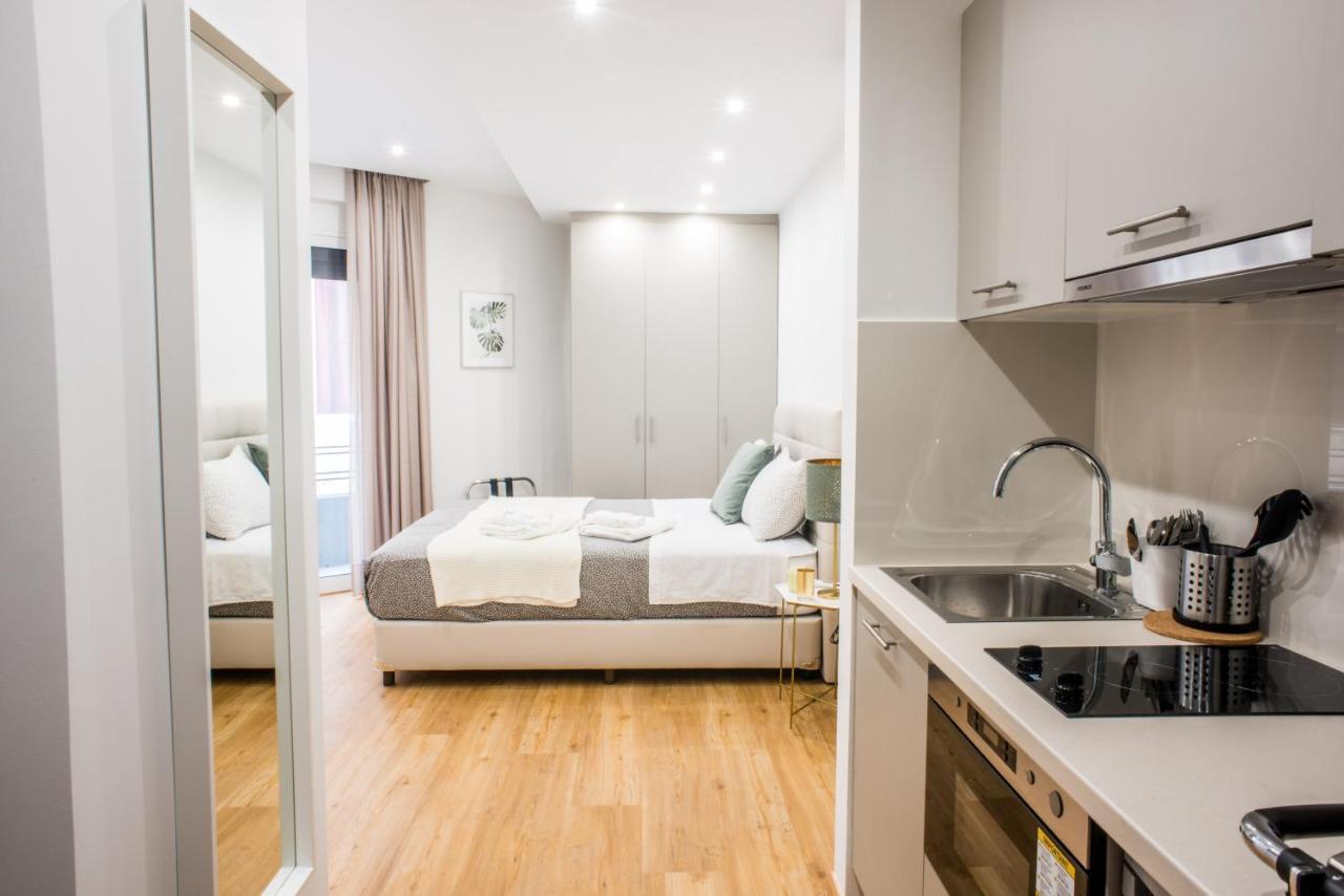 A24 Pristine & Sunny Suite Near Plaka & Parthenon Athens Ngoại thất bức ảnh